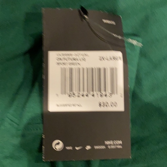 Nike tee - Picture 2 of 4